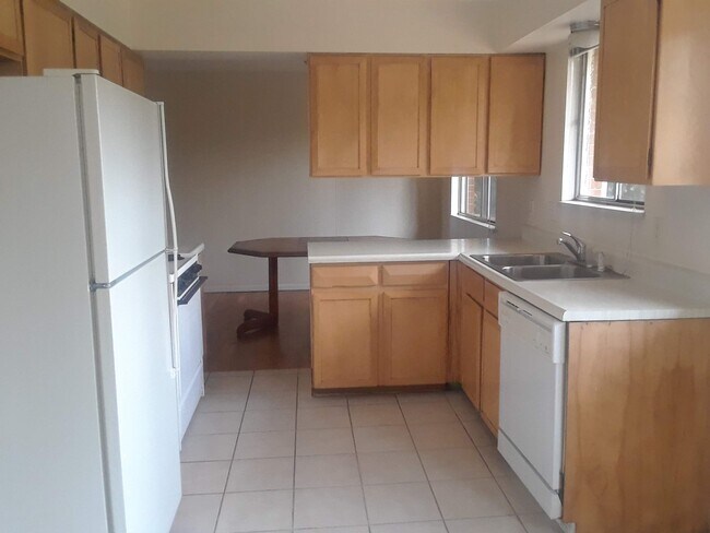 Foto del edificio - 810 Morgan Dr