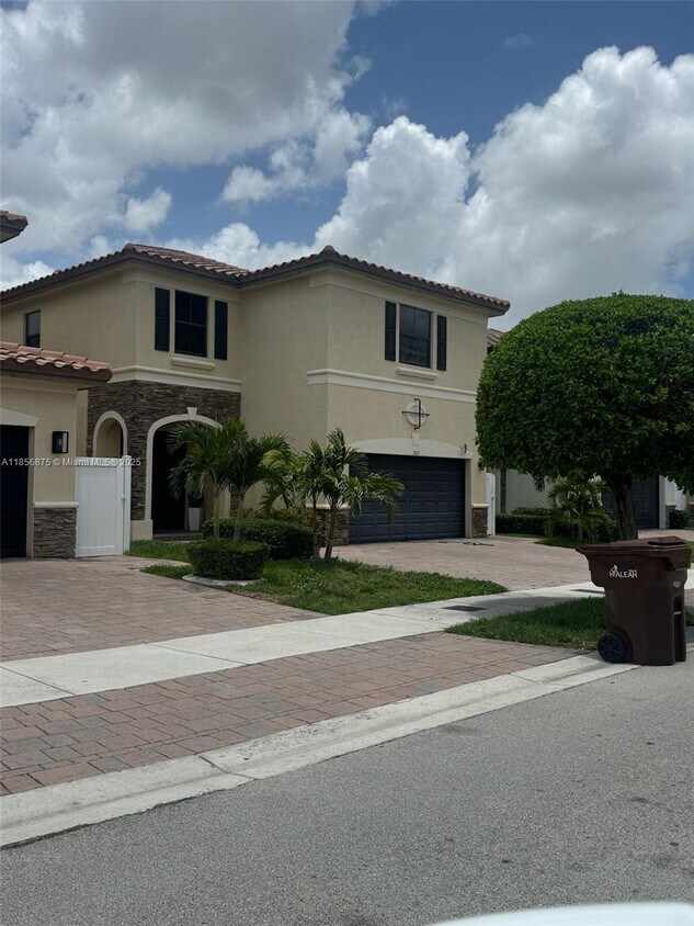 Foto principal - 3521 W 86th Terrace