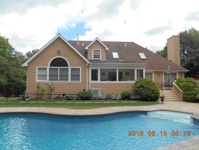 Building Photo - 126 Malloy Dr