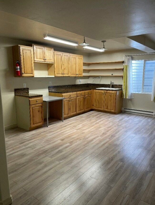 Building Photo - 114 W 975 N