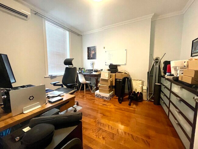 Foto del edificio - 227 8th St