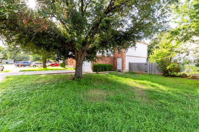 Building Photo - 1709 Windy Park Cir