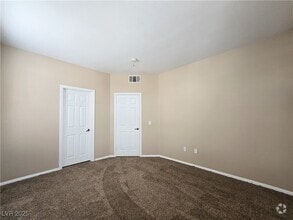 Building Photo - 5855 Valley Dr