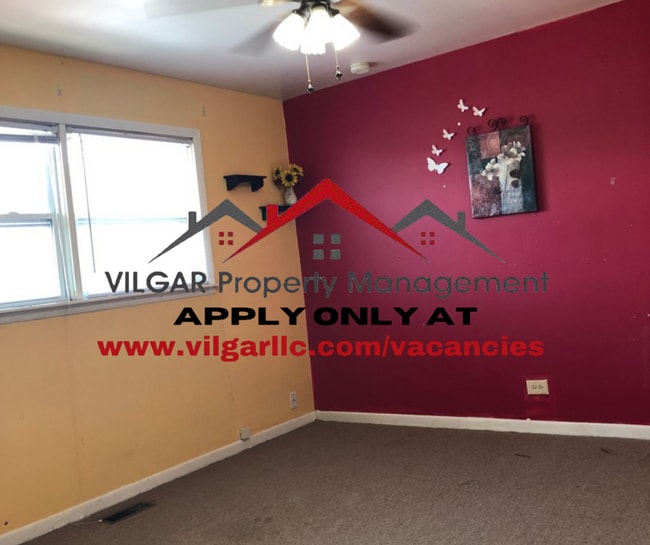 Building Photo - 2 bed 2 bath Townhouse in desirable Hessvi...