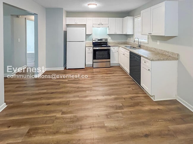 Foto del edificio - 526 Chestnut Ln