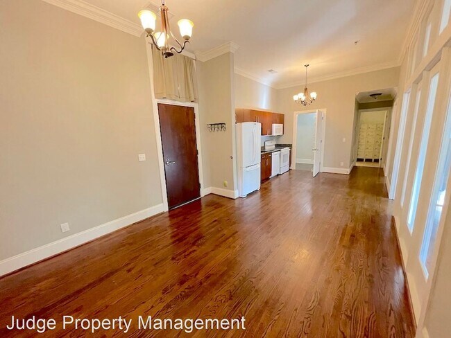 Building Photo - 2 br, 1 bath House - 1835 Skidaway Road #207