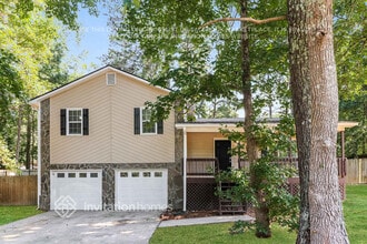 Building Photo - 18 Seminole Dr