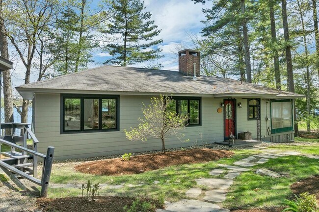 Foto del edificio - 19 Mirror Lake Dr