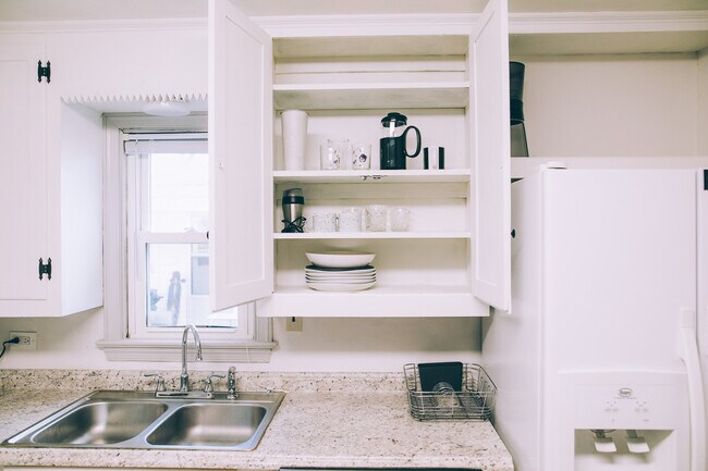 Foto del edificio - 1111 Rayon St