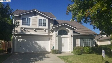 Building Photo - 3011 Badger Dr
