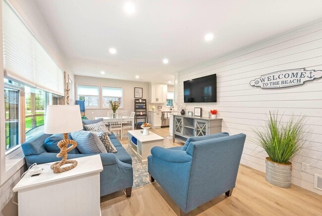 Building Photo - 104 W Tiana Rd