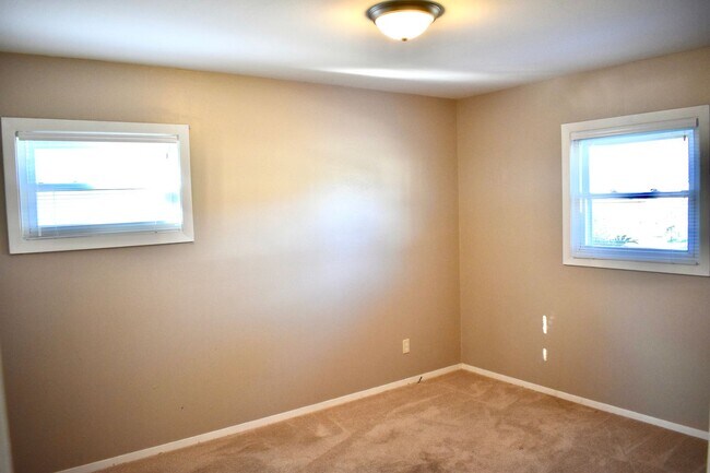 Foto del edificio - Updated 3 bedroom home in Norfolk