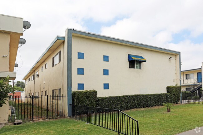 Foto del edificio - 11562 Stuart Dr
