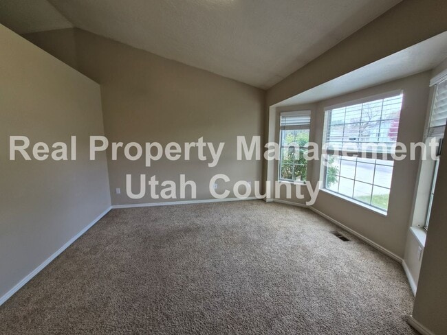 Building Photo - Great Lehi Home