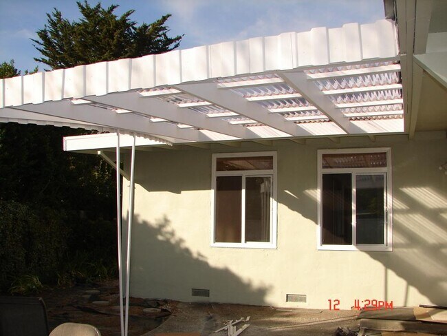 Foto del edificio - 3635 Lupine Ave