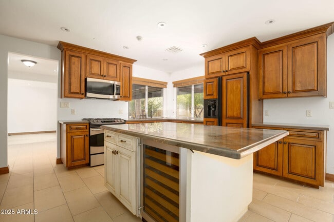 Foto del edificio - 3608 N 56th St