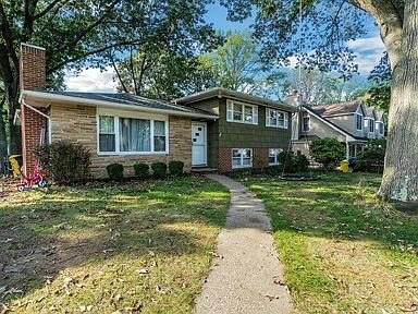 Building Photo - 975 Dogwood Tree Dr