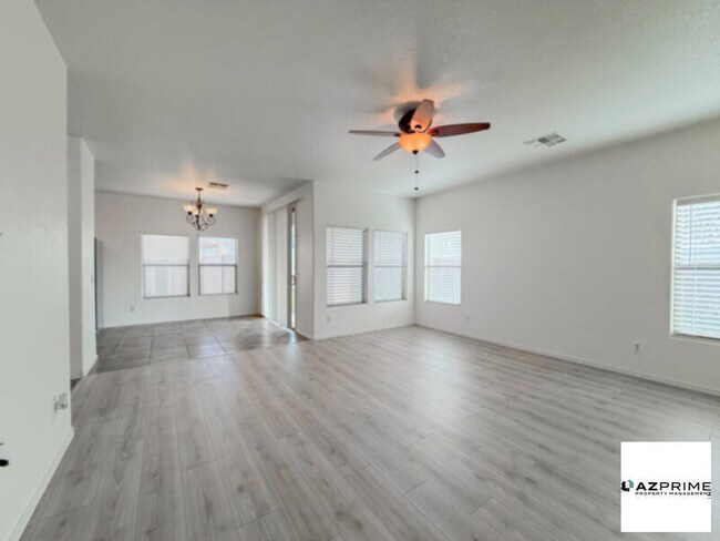 Foto del edificio - 7709 S 63rd Dr