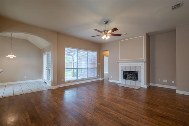 Foto del edificio - 6309 Essex Ln