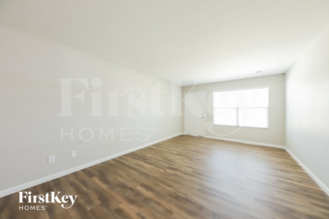 Foto del edificio - 1419 W Ross Ave