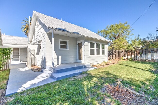 Photo - PRICE REDUCTION & MOVE IN SPECIAL! 1320 1/2 E. Colton Ave. Cozy 1 bedroom, 1 bathroom Redlands Co... House