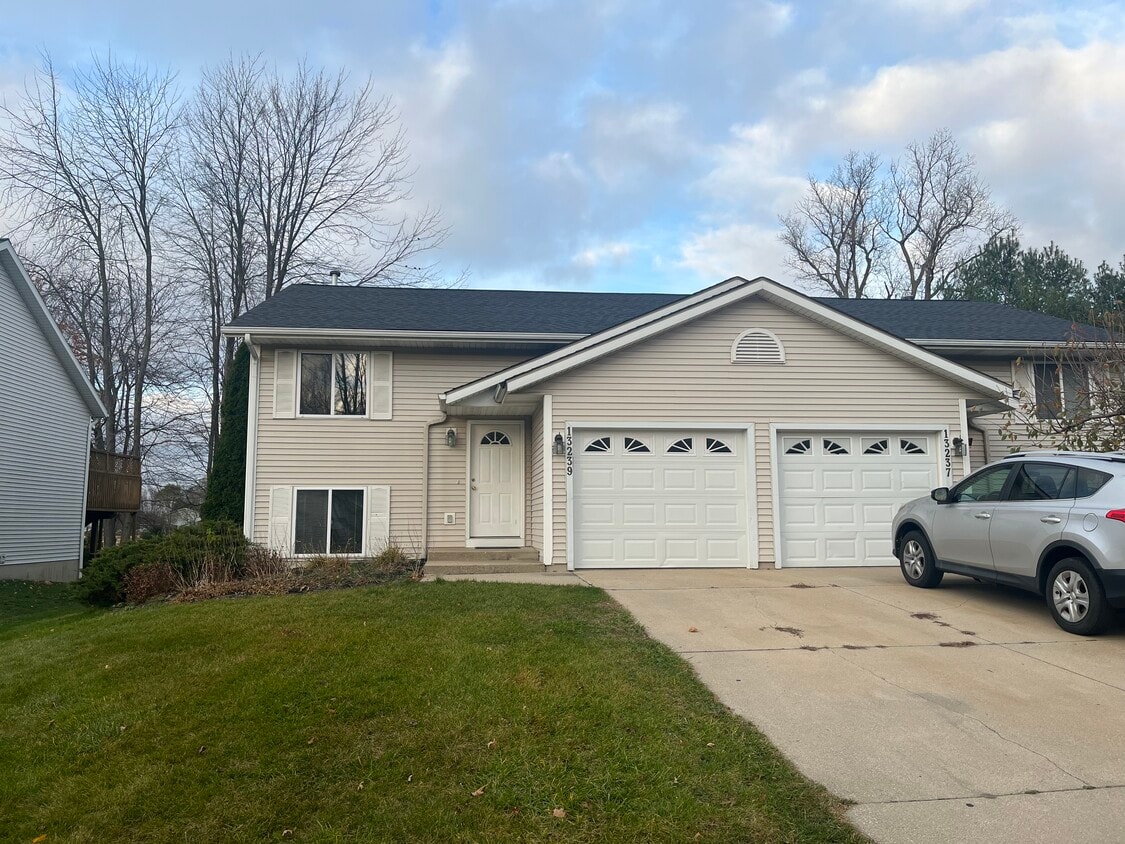 13239 Wurtsboro Dr Unit 13239, Holland, MI 49424 Condo for Rent in