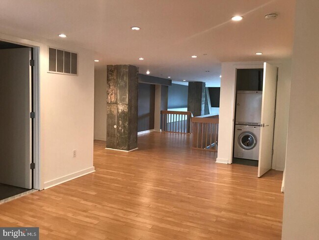 Foto del edificio - 212 Brown St
