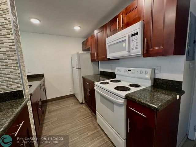 Foto del edificio - 625 Antioch Ave