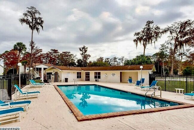 Foto del edificio - 1600 Big Tree Rd