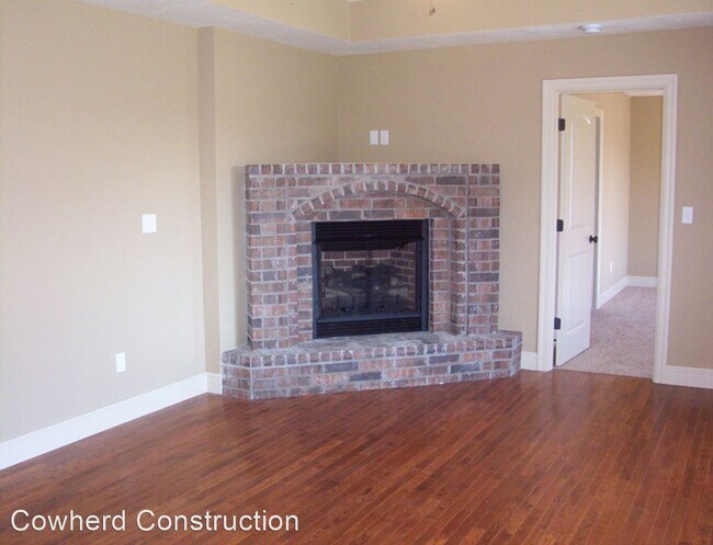 Building Photo - 3 br, 2 bath House - 4522 W. Somerset