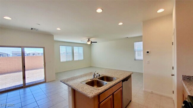 Foto del edificio - 4155 Spring Storm Ave