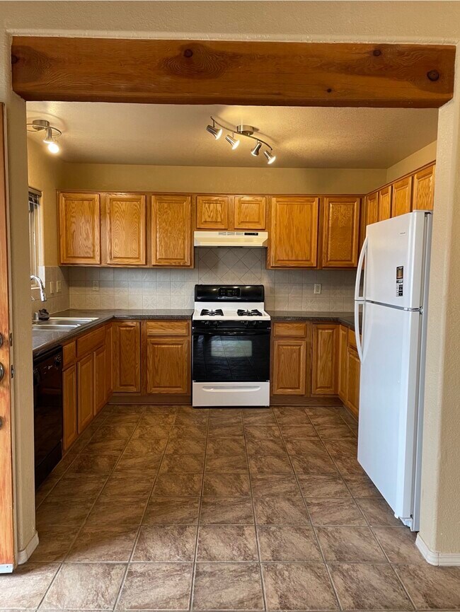Building Photo - 4542 Camino Placitas