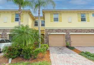 Building Photo - 9582 SW Purple Martin Way