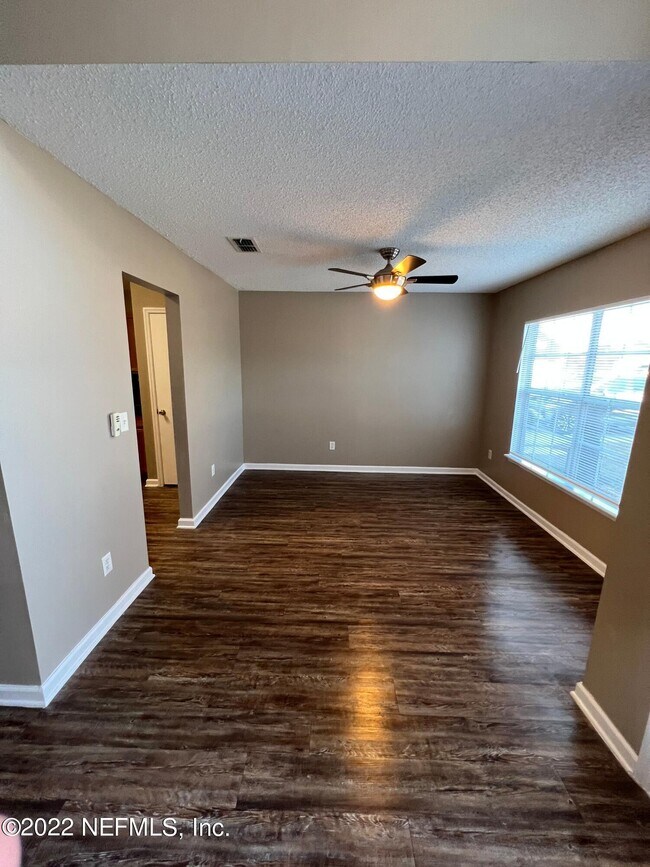 Foto del edificio - 1474 Cedar Grove Terrace