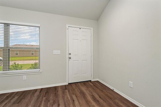 Foto del edificio - 150 Bellewood Mnr Dr