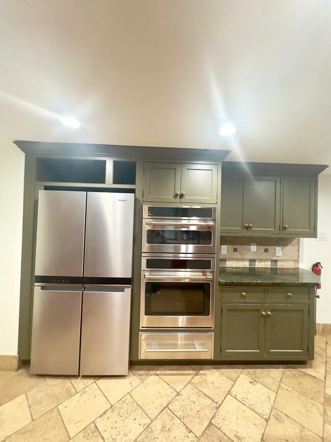 Building Photo - 1 High Acres Dr