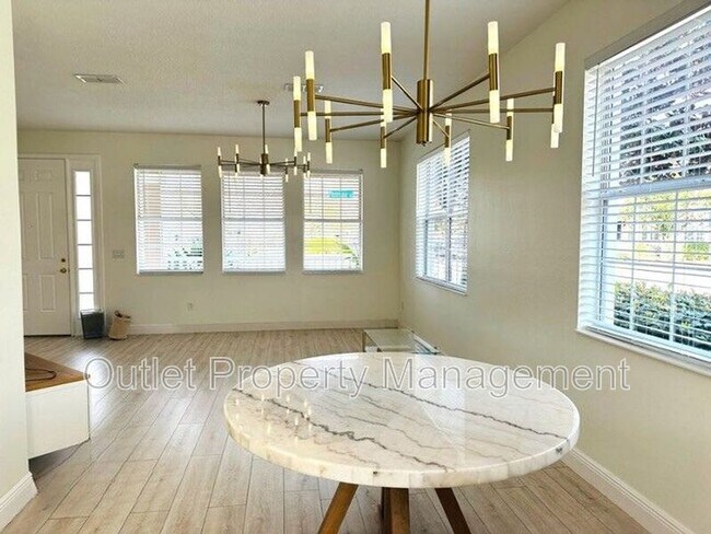 Foto del edificio - 9603 Fenrose Terrace