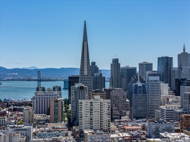 Building Photo - 1244 Washington St