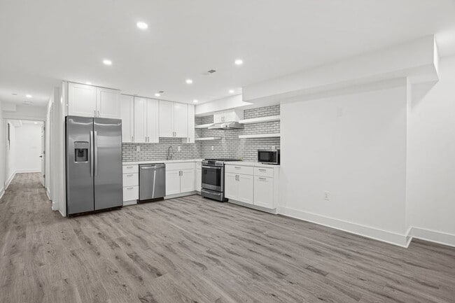 Building Photo - 1814 Ingleside Terrace NW