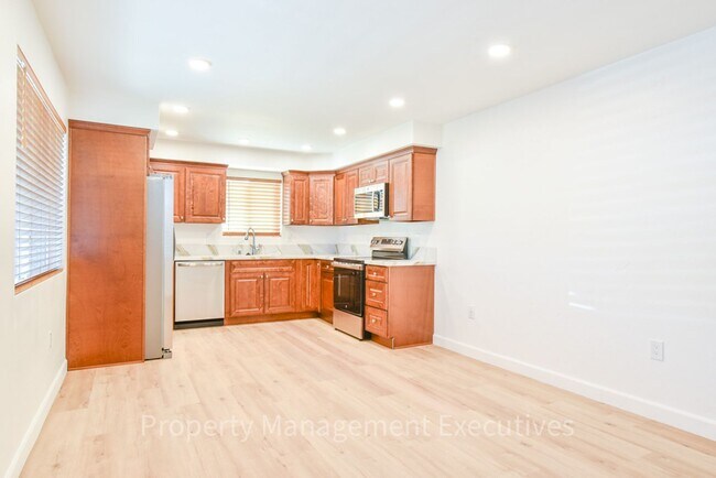 Foto del edificio - Brand New 3 Bedroom Unit