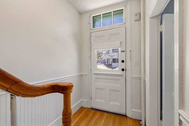 Building Photo - 514 Middle Street