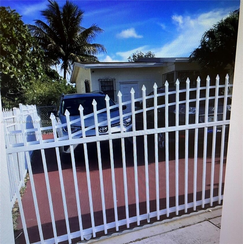 Primary Photo - 325 NW 193rd Terrace