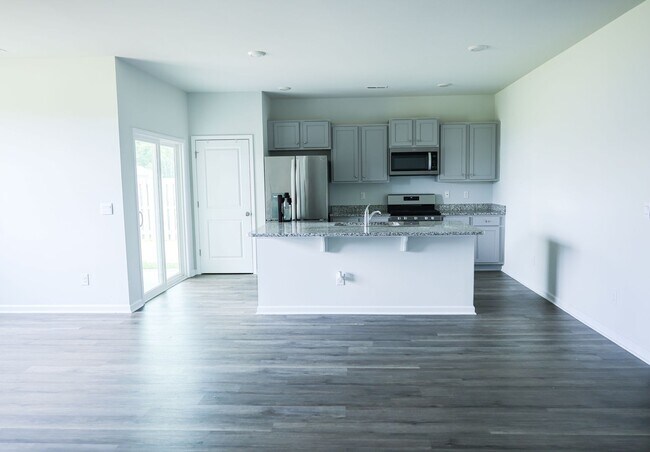 Building Photo - PRICE IMPROVEMENT! DEPOSIT FREE OPTIONS!  ...