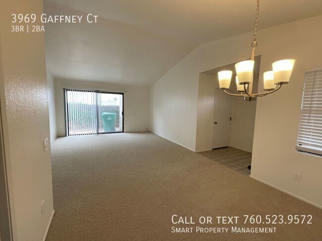 Building Photo - Single story 3 Bedroom 2 bathroom 1513 sq ...