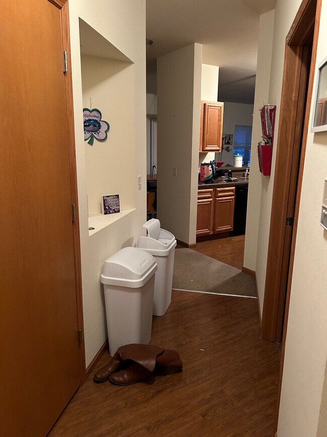 Entryway - 2501 Ironwood Dr