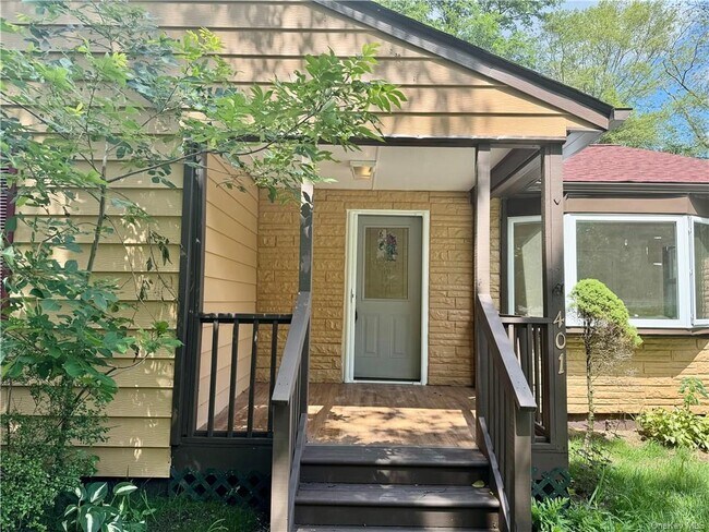 Building Photo - 401 Neversink Dr