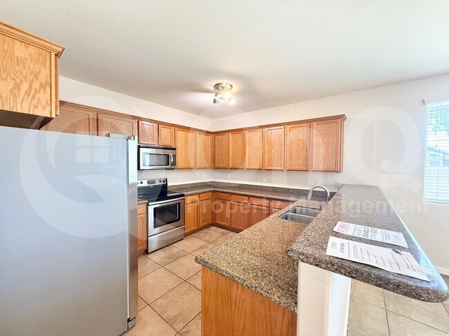 Foto del edificio - 10225 W Camelback Rd
