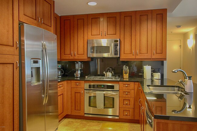 Foto del edificio - 7147 E Rancho Vista Dr