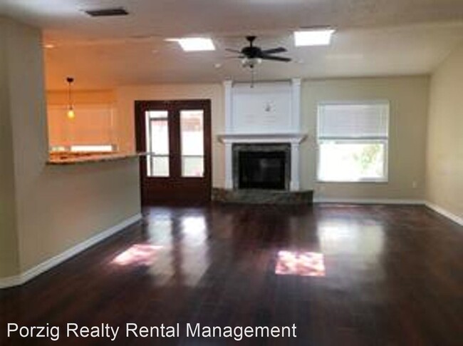 Building Photo - 3 br, 2 bath House - 711 Columbus Way
