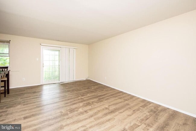 Building Photo - 411 Stiles Ave